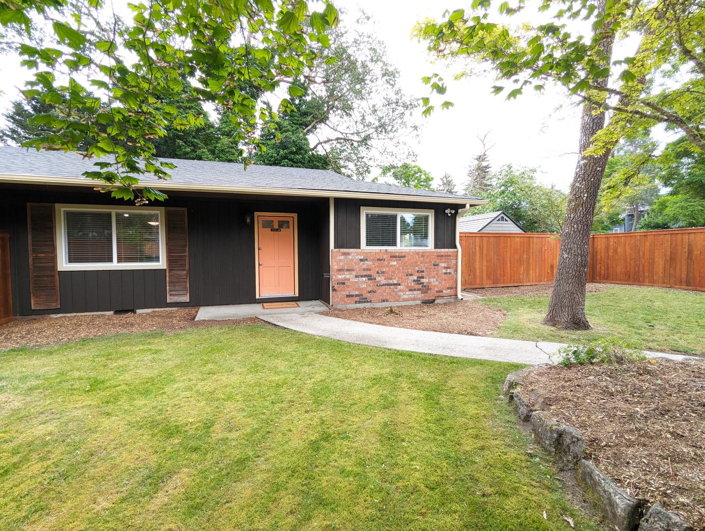 UNIVERSITY PLACE Multiplex: 5715 - 5713 64TH ST W