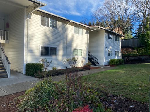 AVAILABLE NOW! Updated One Bedroom Apartment-Granite Counters, Washer and Dryer, Dishwasher, Easy Commuting! – photo 1