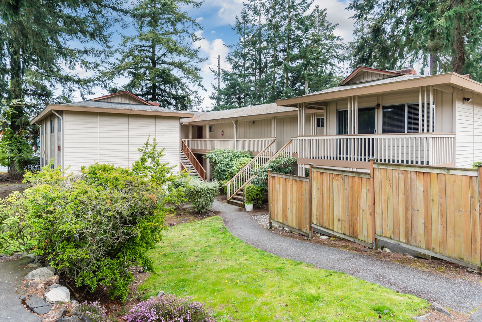 FIRCREST Apartment: 112 REGENTS BLVD