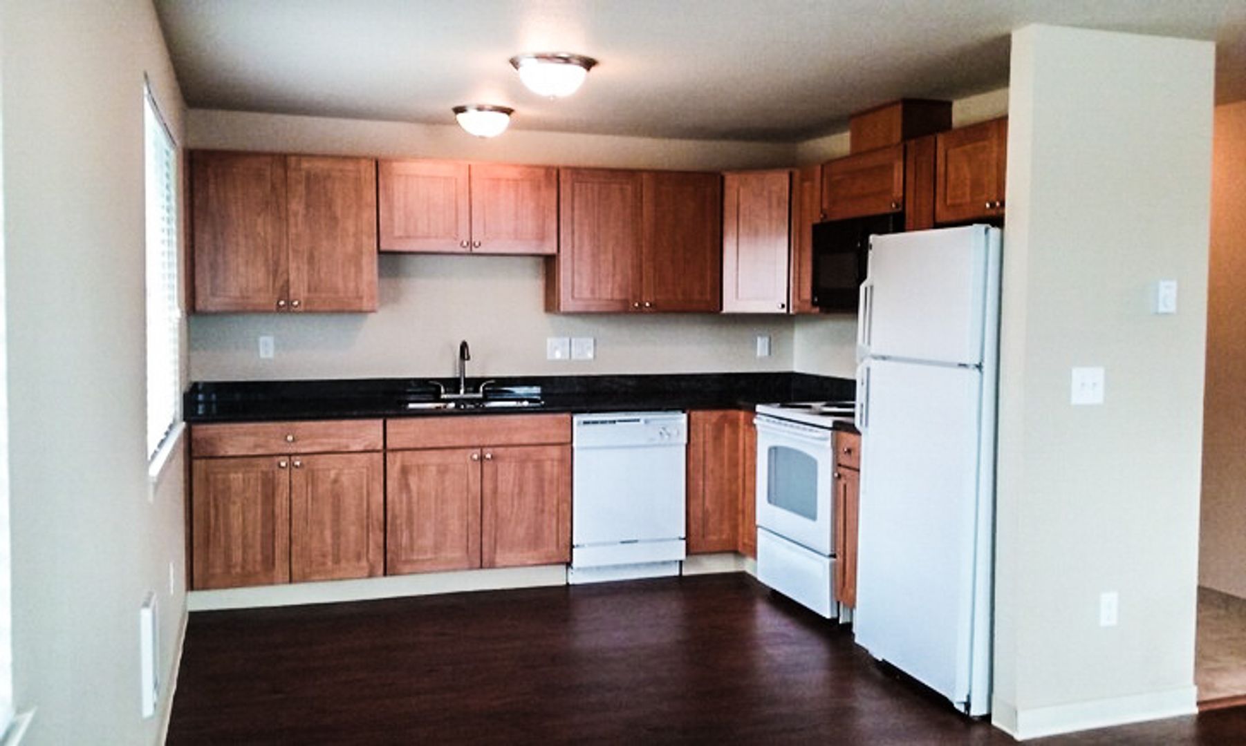 TACOMA Apartment: 3305 S SAWYER ST