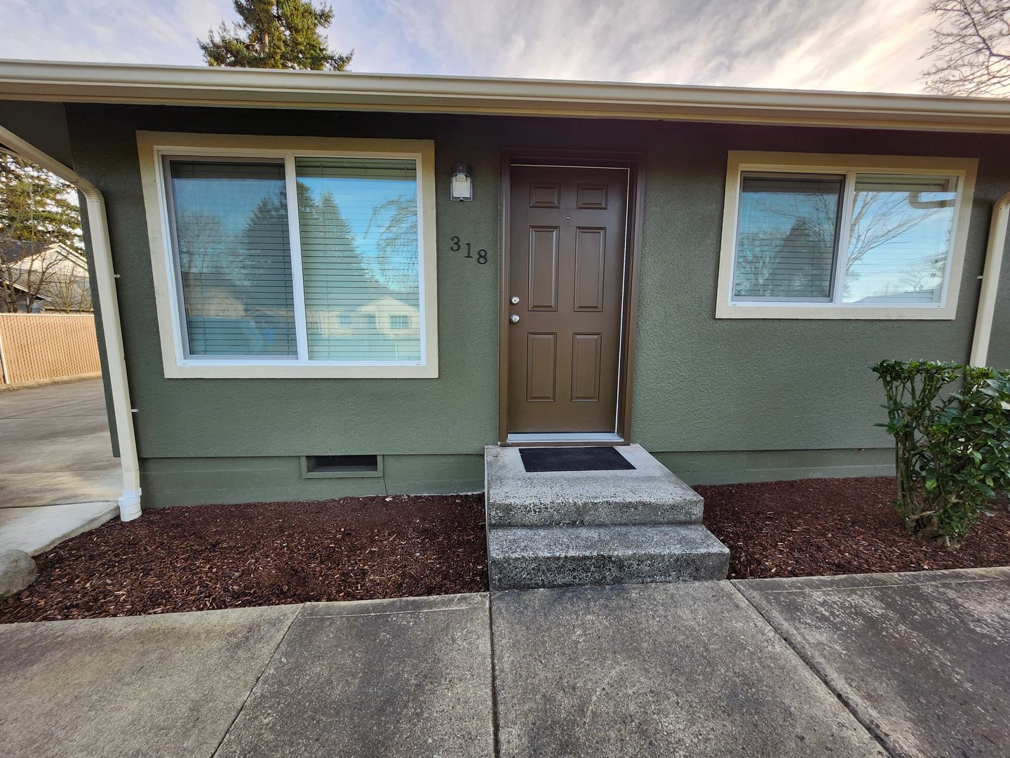 TACOMA Apartment: 12001-12009 C ST S