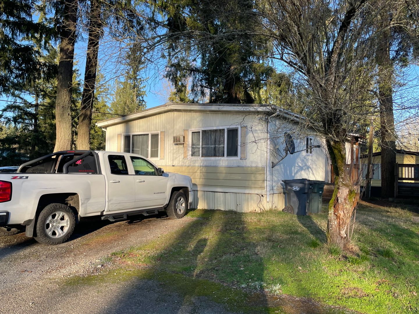 Spanaway Apartment: 3902 255th St E