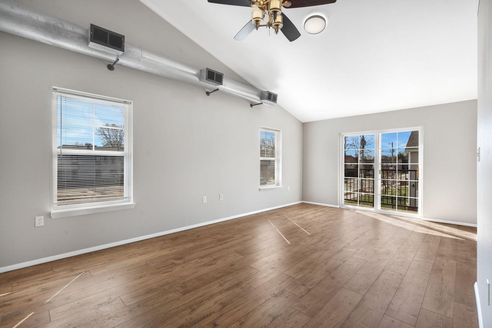 Parkway Townhomes 8 of 12