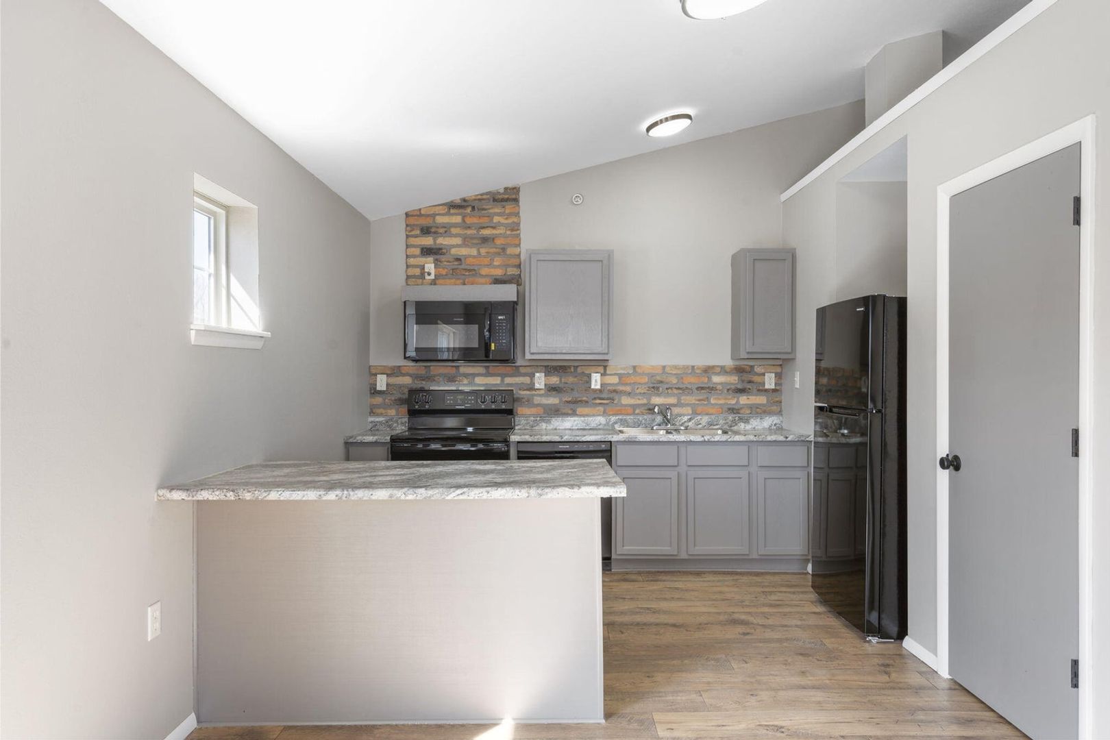 Parkway Townhomes 3 of 12