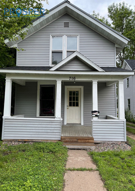 Great 4 Bedroom House close to Campus - Available June 2027 – photo 1