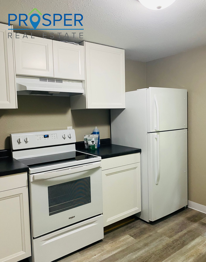 Wausau Apartment: 909 Washington St