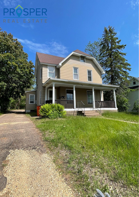 909.5 Fifth Avenue, Eau Claire, WI 54703
