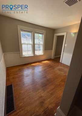 Listing photo thumbnail