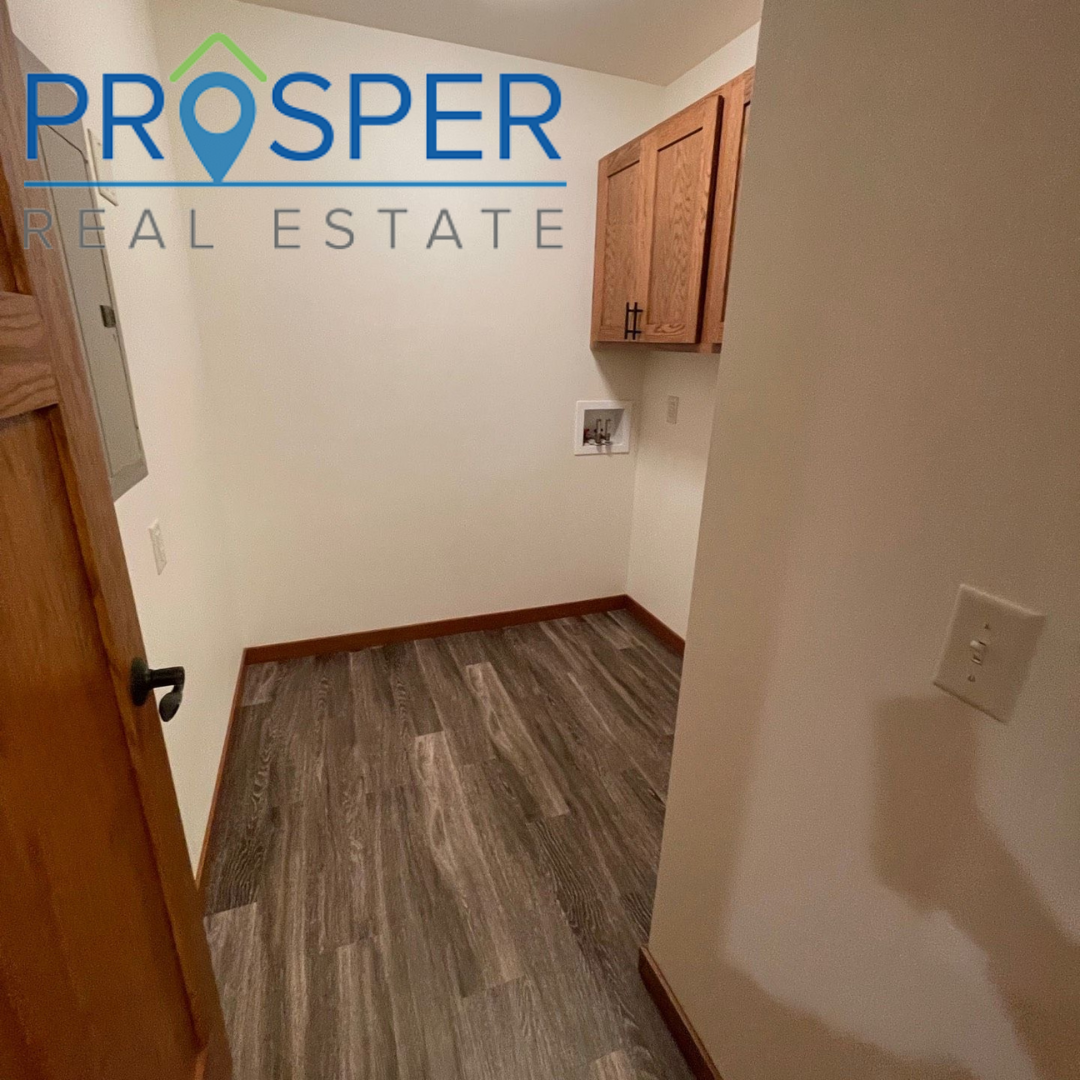 Eau Claire Apartment: 2861 Western Avenue