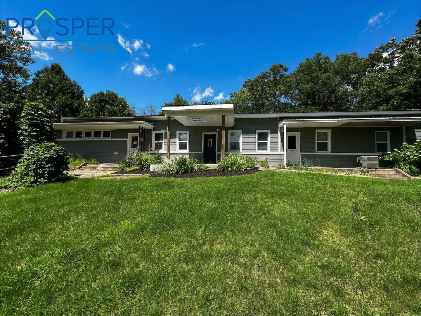 Eau Claire Apartment: 2857 Western Ave