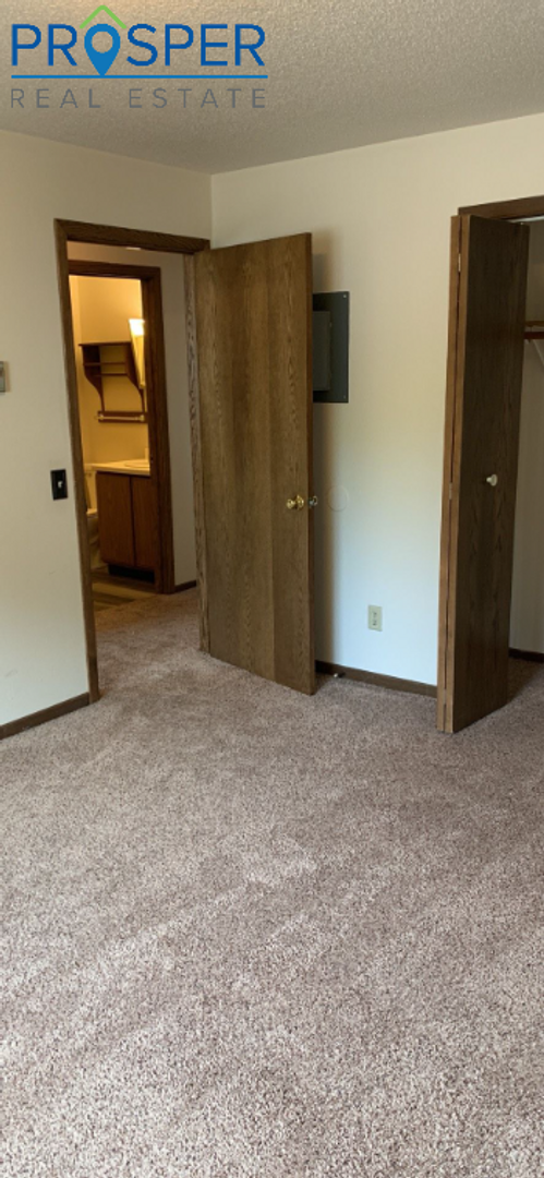 Chippewa Falls Apartment: 808 Macomber St