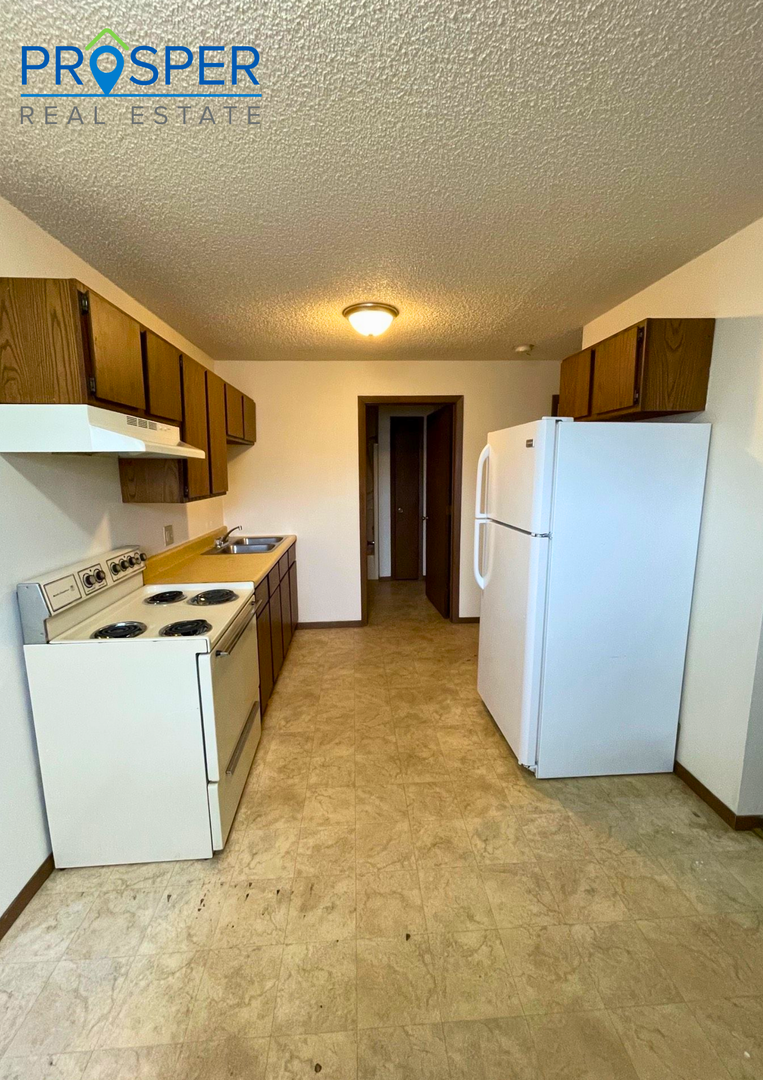 Eau Claire Apartment: 1120 Meridian Heights Drive