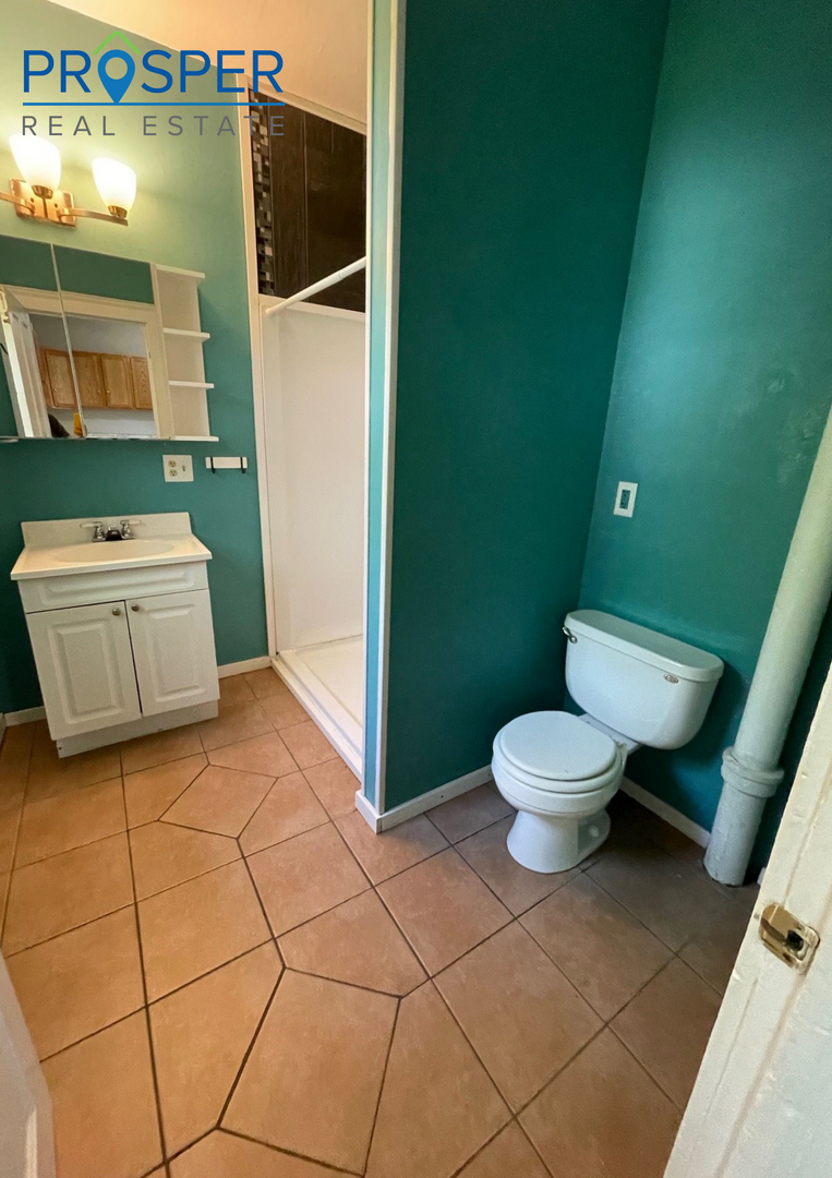 Eau Claire Apartment: 639 Niagara St