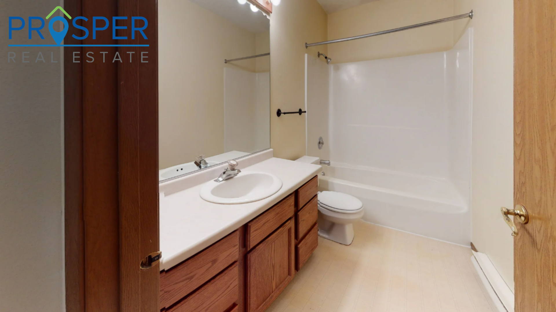 Eau Claire Apartment: 3318 Garner Street