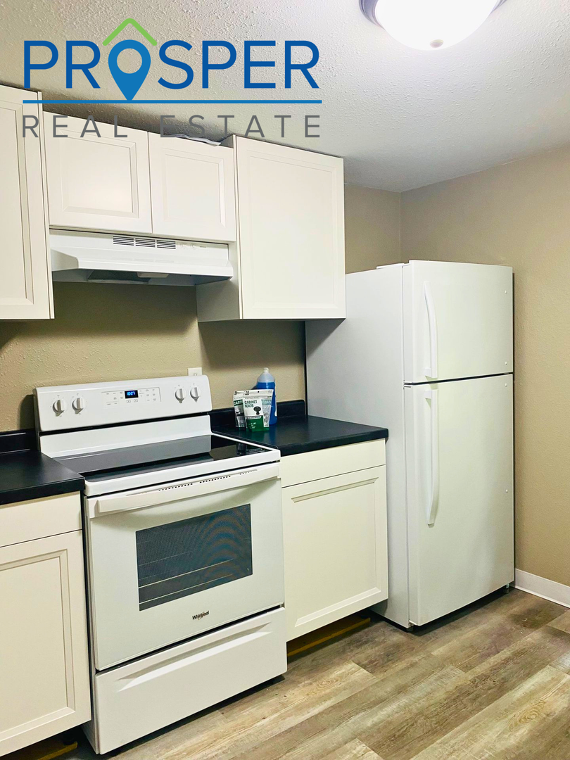 Wausau Apartment: 909 Washington St