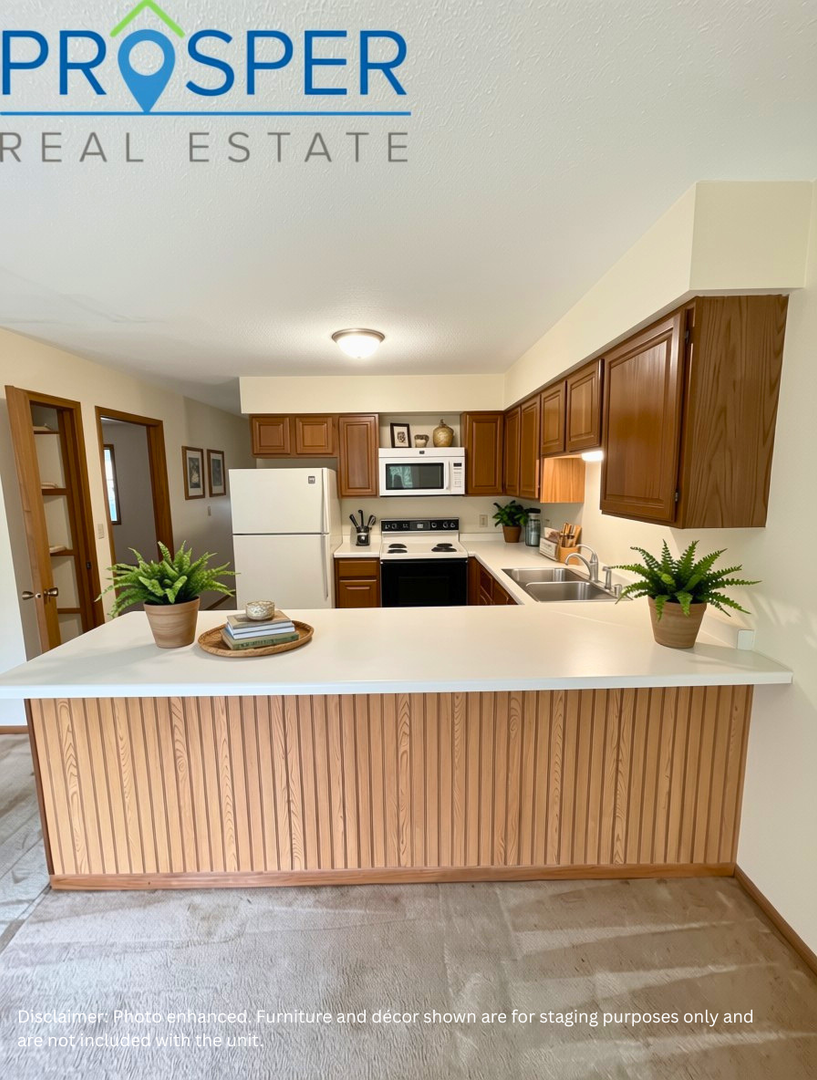 Eau Claire Apartment: 874 Kari Drive