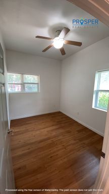 Listing photo thumbnail