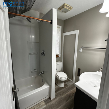 Listing photo thumbnail