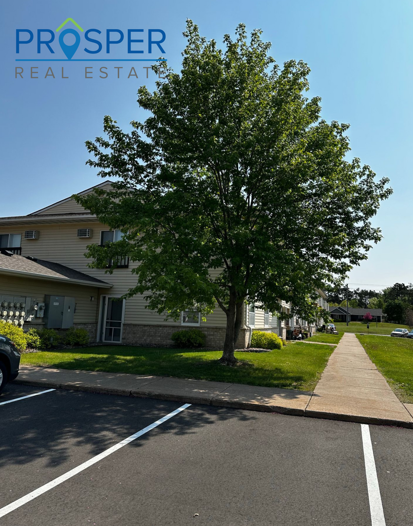 Chippewa Falls Apartment: 400 Pumphouse Road