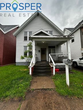 319 Earl Street, Eau Claire, WI 54703