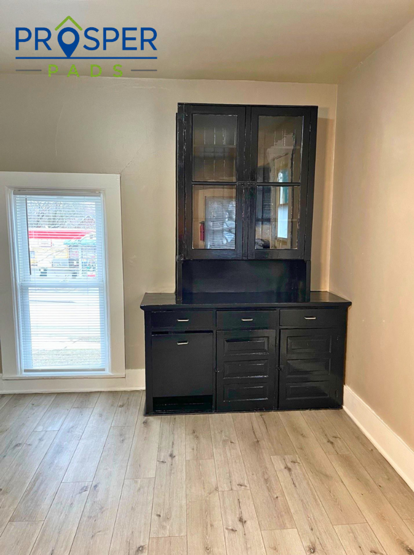 Listing photo