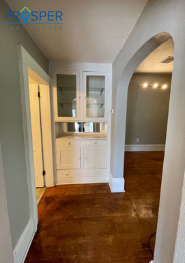 Super Cute 2 Bedroom Apartment on Chippewa Street – photo 1