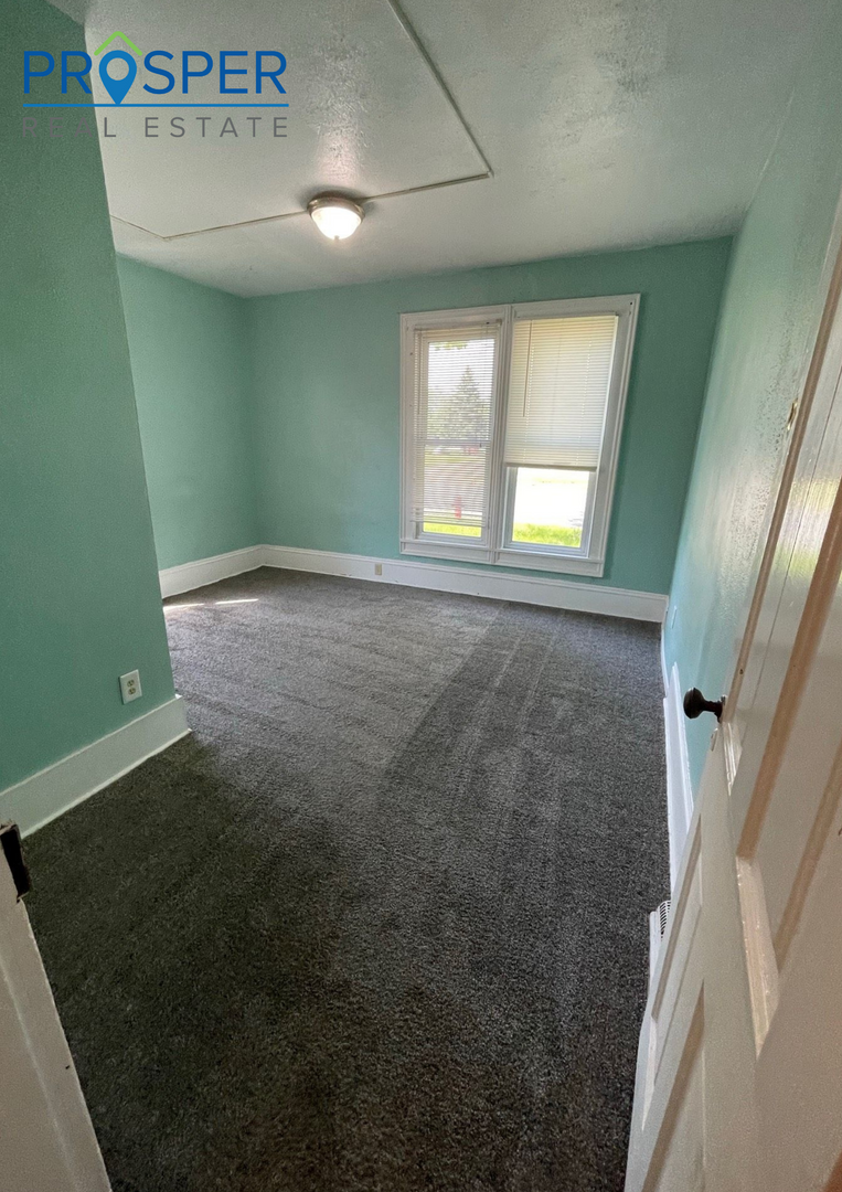 Eau Claire Apartment: 639 Niagara St