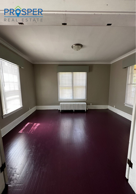 Listing photo thumbnail