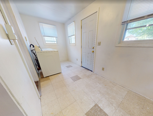 Listing photo thumbnail