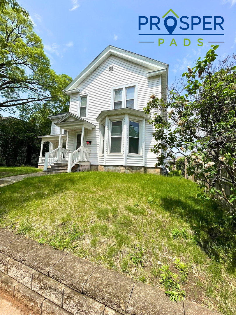 Listing photo