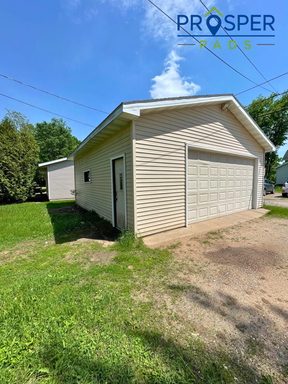 Listing photo thumbnail