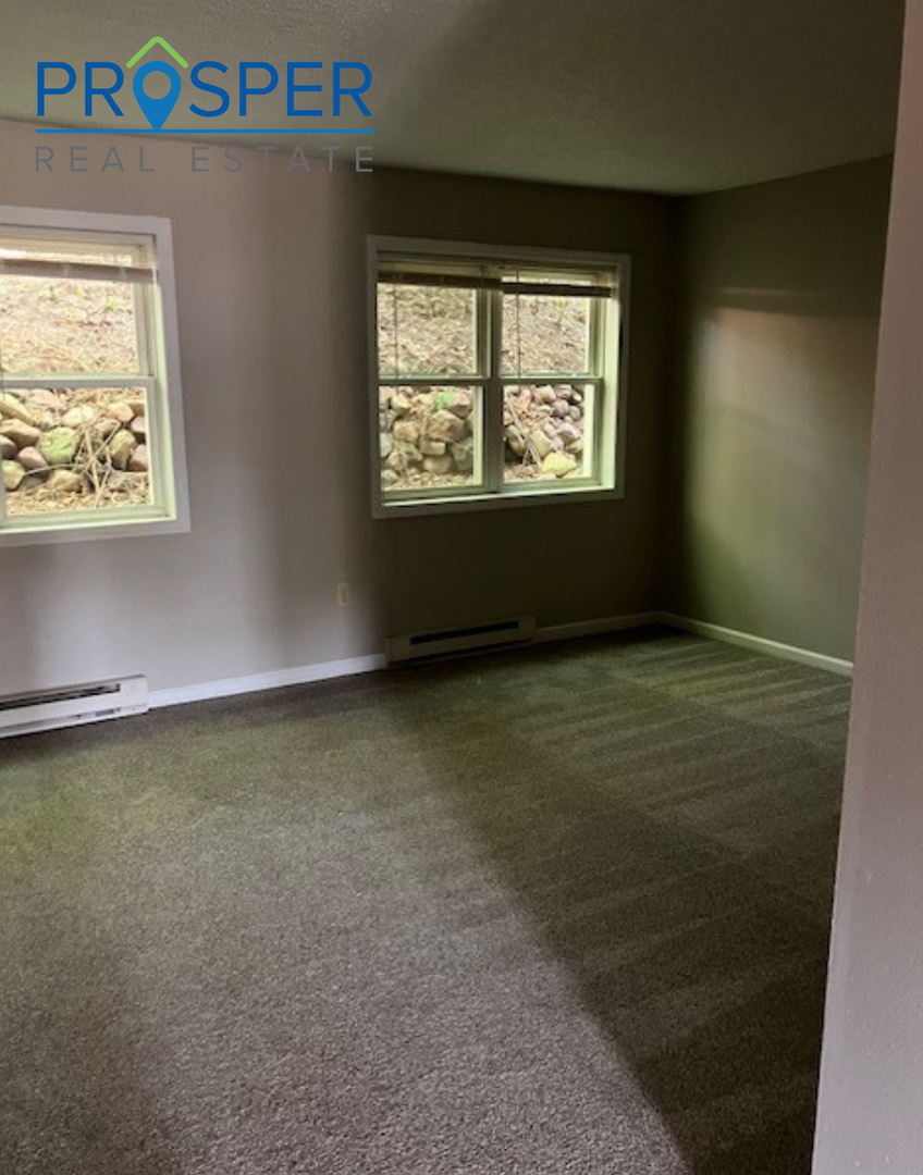 Chippewa Falls Apartment: 1148 Dutchman Dr
