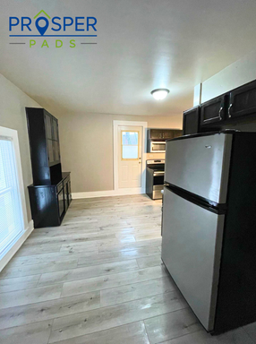 Listing photo thumbnail