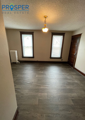 Listing photo thumbnail