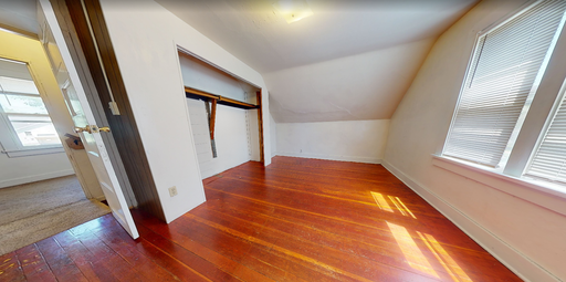 Listing photo thumbnail