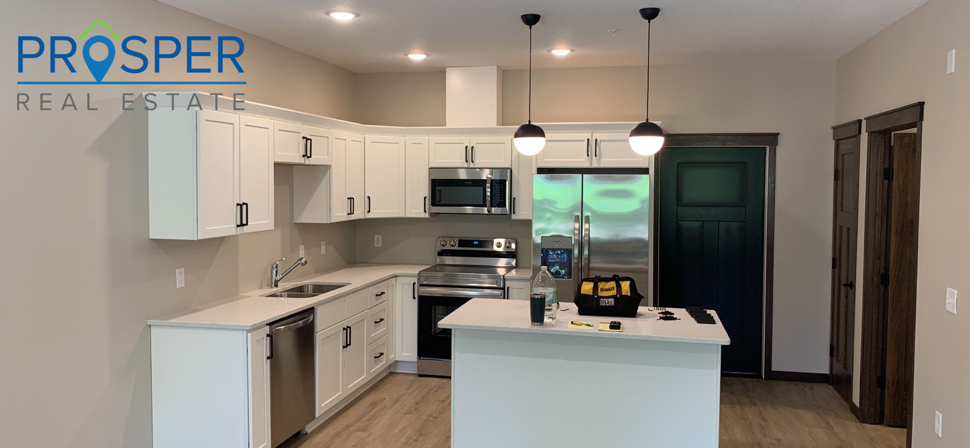 Chippewa Falls Apartment: 510 First Ave