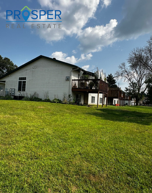 Listing photo thumbnail