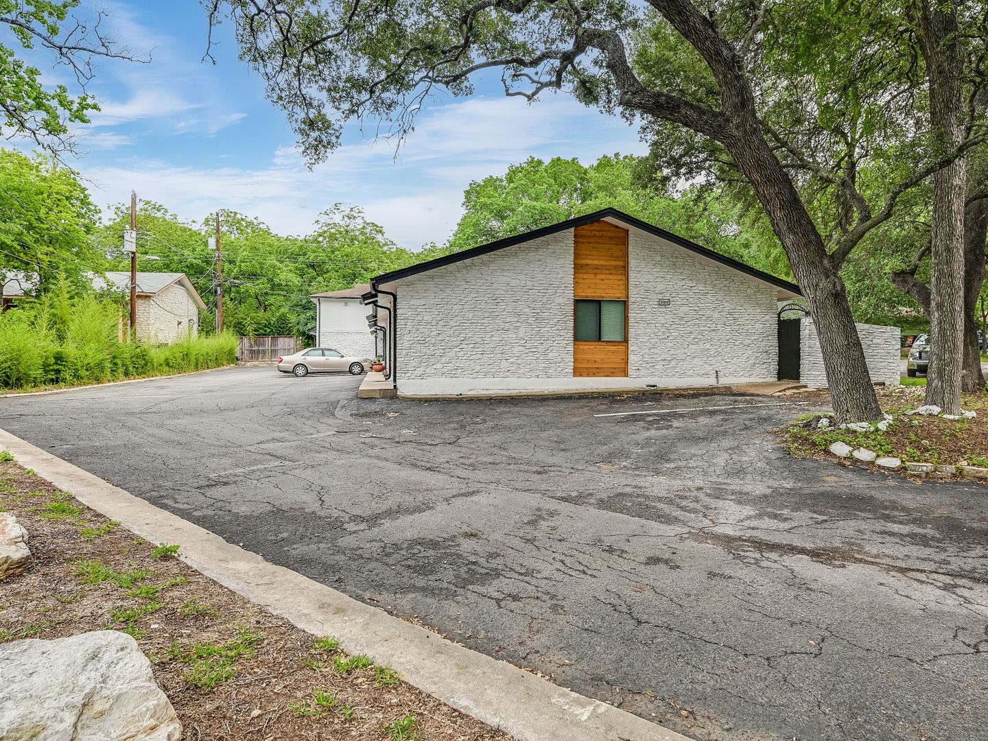 Austin Apartment: 3105 Glen Ora Street