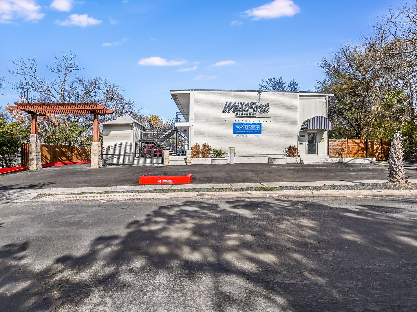 San Antonio Apartment: 333 Brahan Blvd