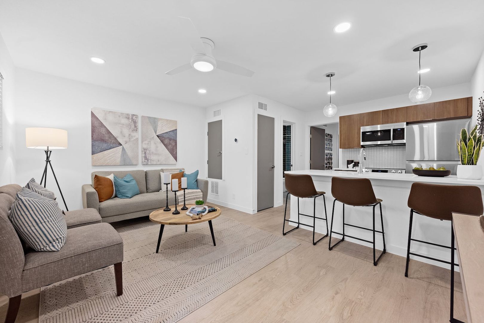 Austin Apartment: 2208 Del Curto Road