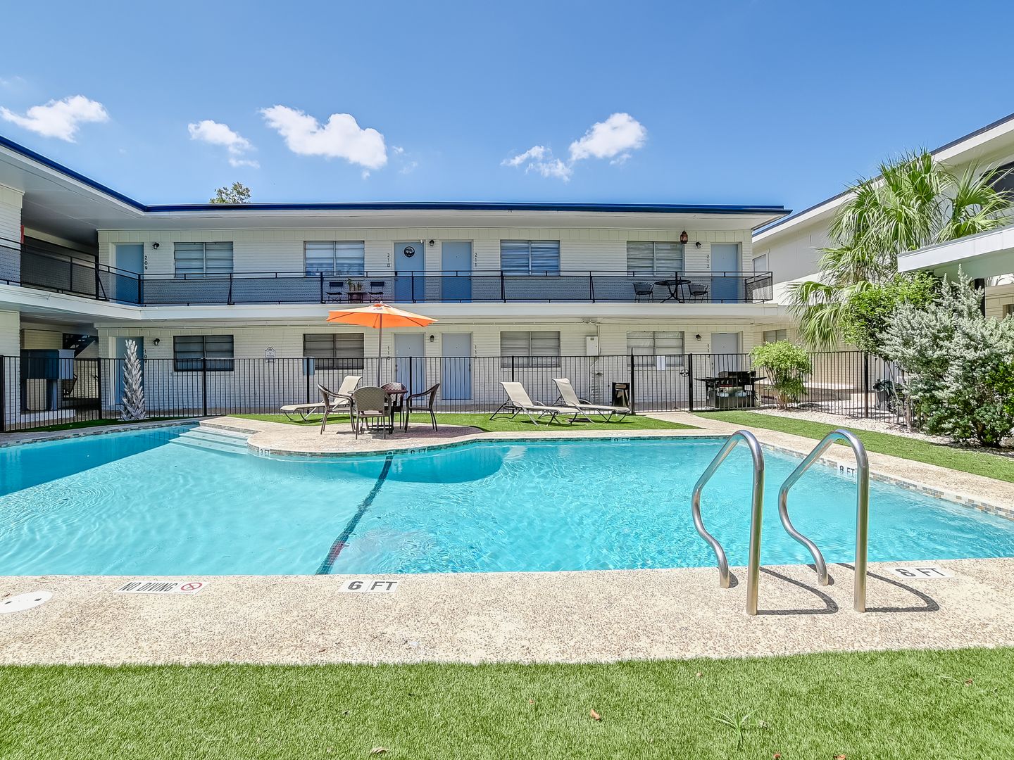 Pool at The Westfort Broadway (3 of 3)