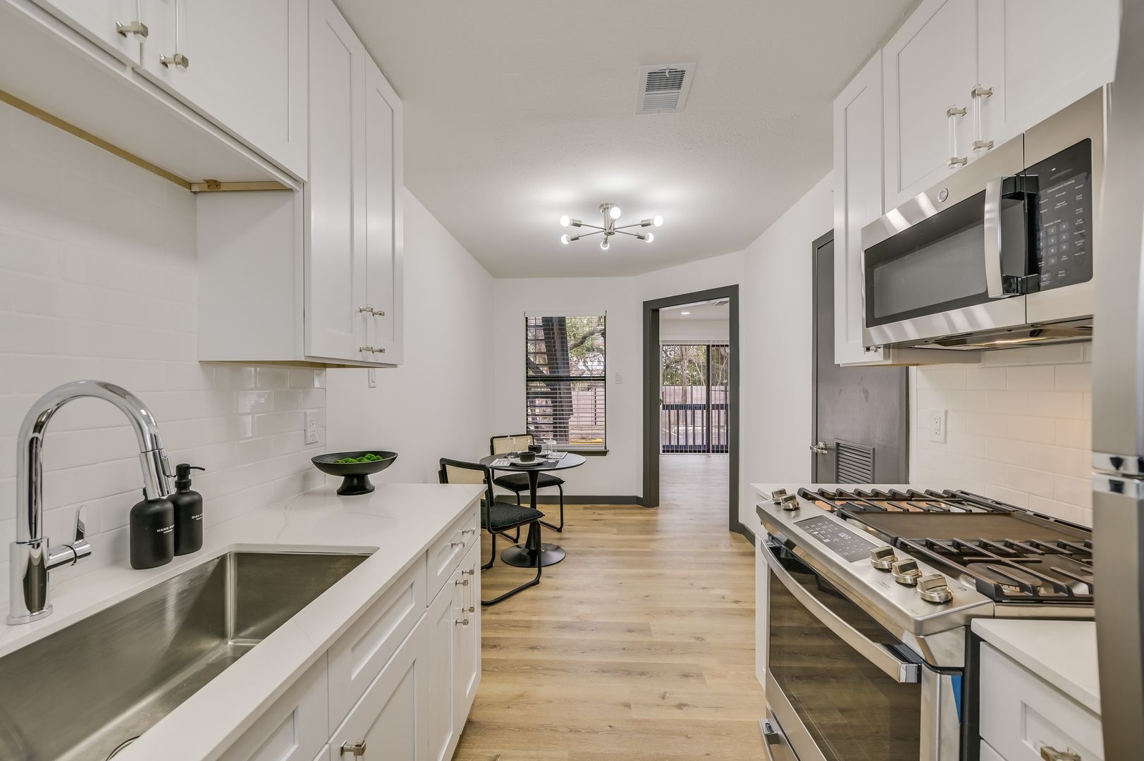 Austin Apartment: 412 W Alpine Road