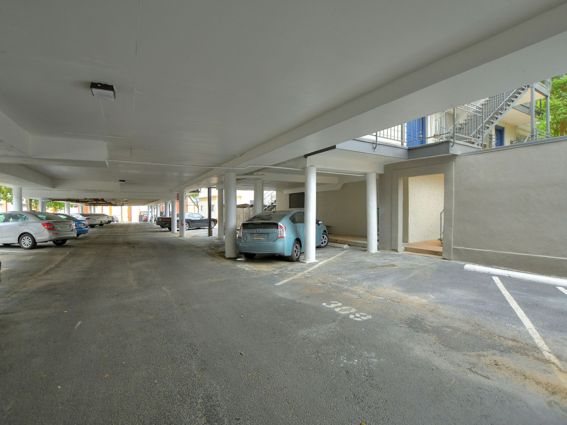 Parking at Sandpiper Apartments (2 of 3)