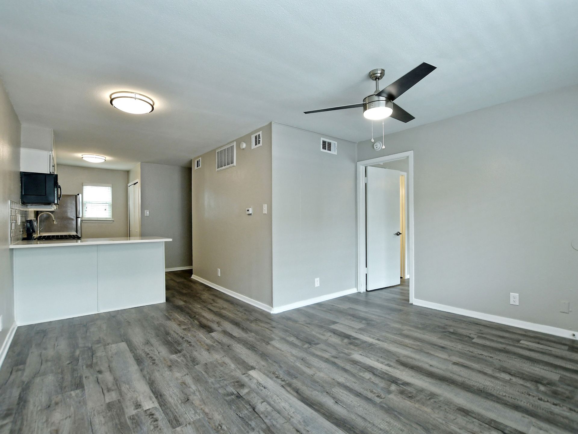 Sandpiper Apartments 3 of 12
