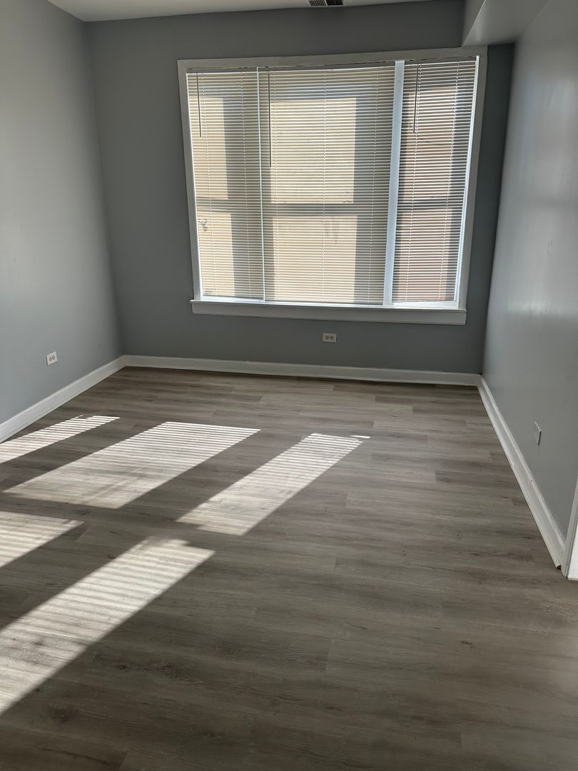 Chicago Apartment: 351-357 S Homan Ave