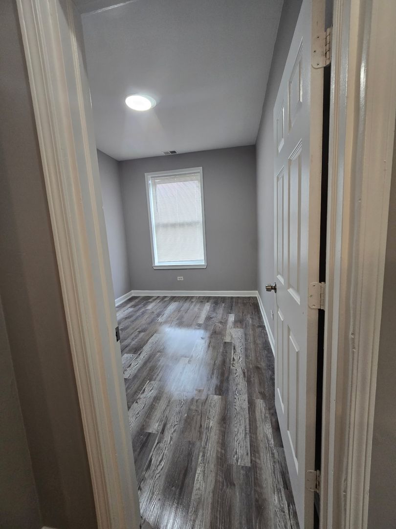 Chicago Apartment: 351-357 S Homan Ave