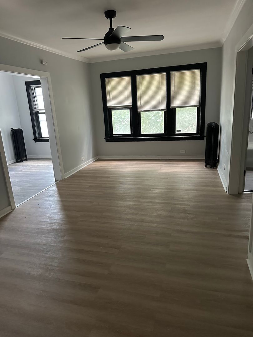 Chicago Apartment: 5220-22 S Harper