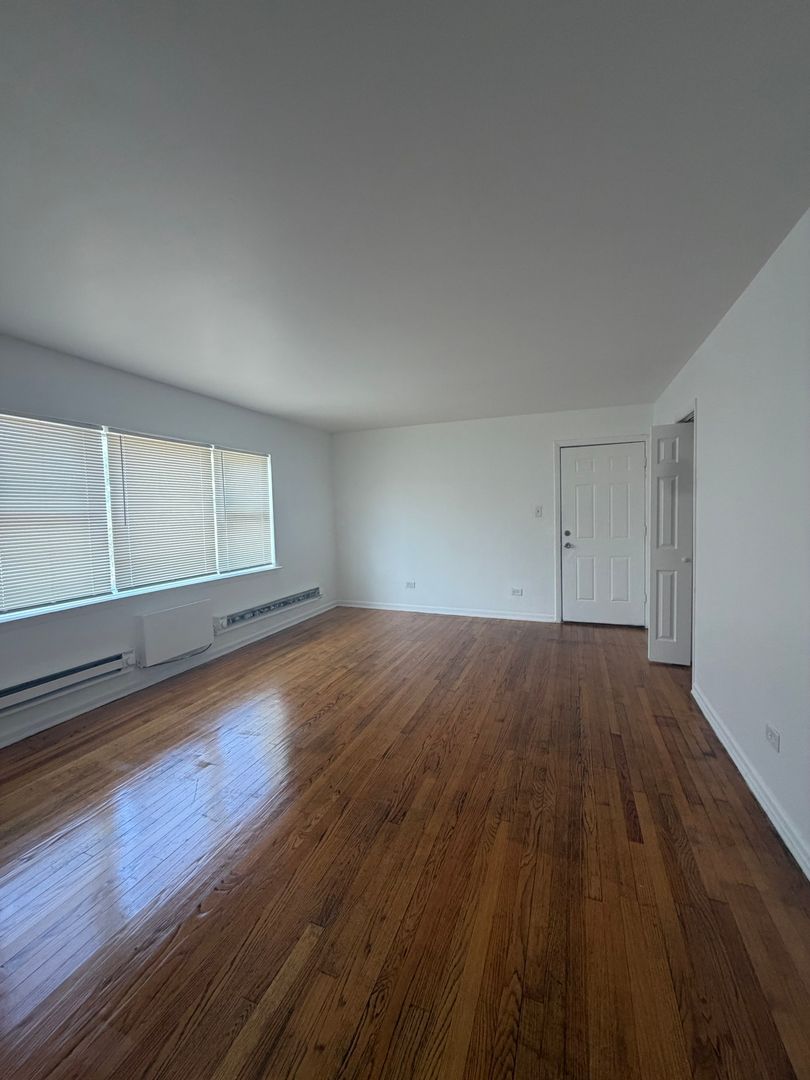 Chicago Apartment: 7201 S Western Ave
