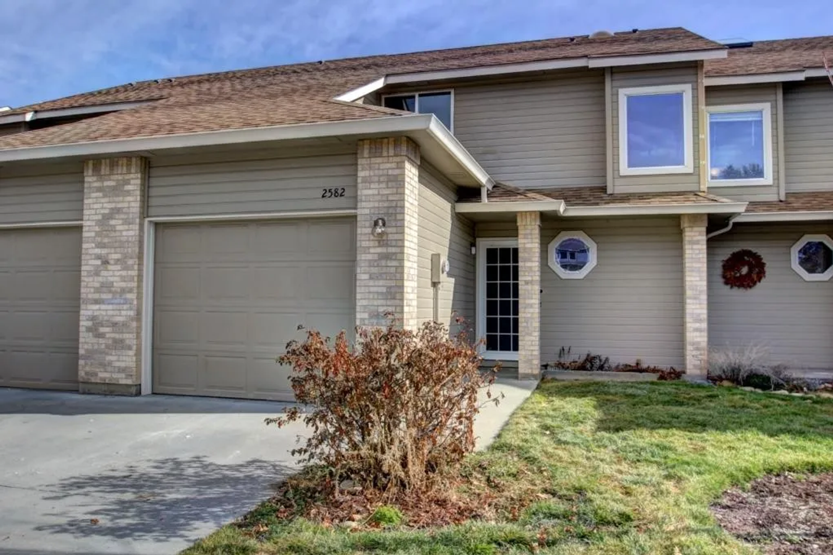 Boise Townhome: 2582 S Falling Brook Ln