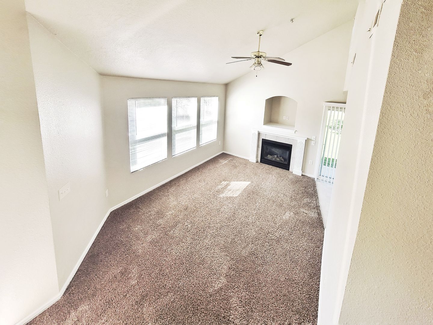 Nampa Apartment: 1020 S. Locust St.